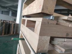 工廠自帶松木托盤處理 提升日用木制品制造效率的實(shí)踐